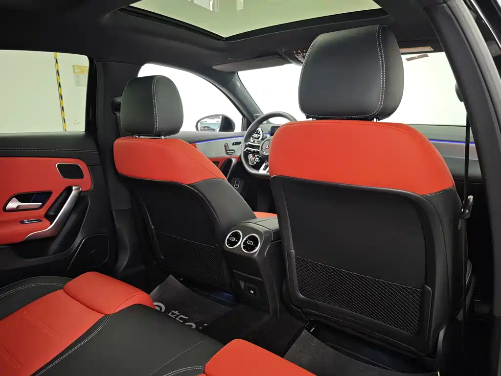 Mercedes-Benz A-Class AMG 2025 facelift AMG A 35 L 4MATIC купить на сайте DeffCars