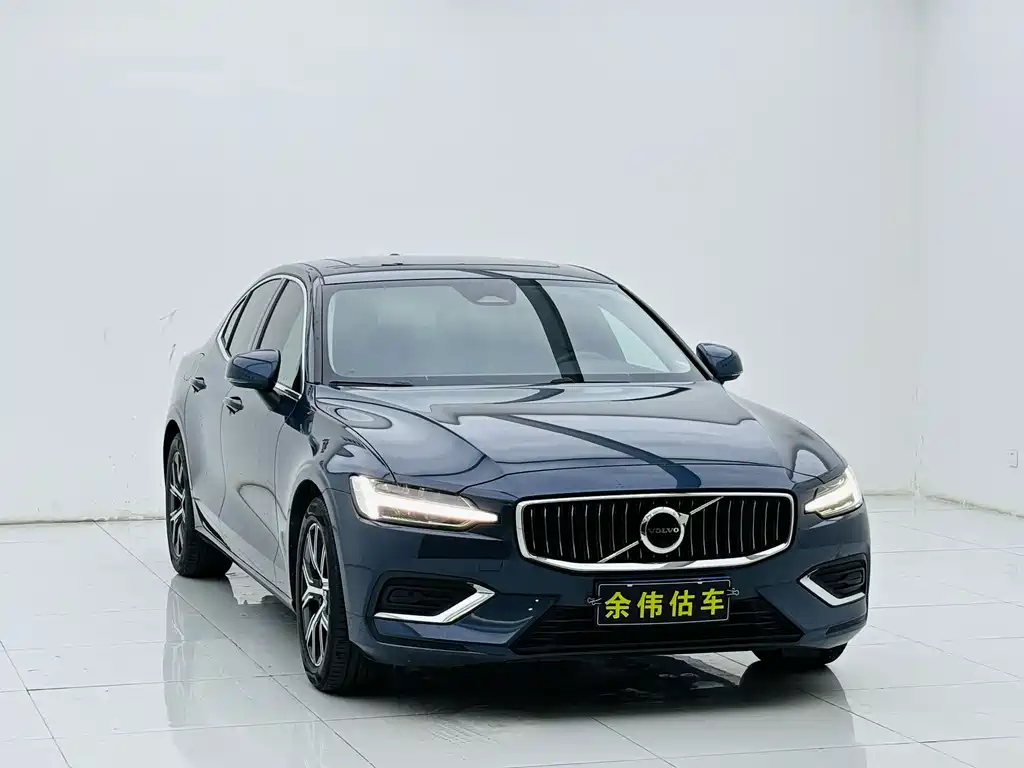 Volvo S60 2023 B4 Zhiyuan Luxury Edition купить на сайте DeffCars