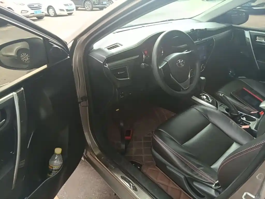 Corolla 2014 1.6L CVT GL-i купить на сайте DeffCars