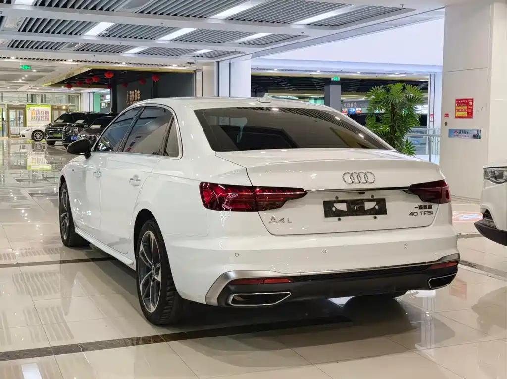 Audi A4L 2023 40 TFSI Fashionable and Dynamic купить на сайте DeffCars