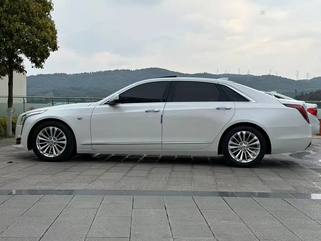 Cadillac CT6 2017 28T luxury model купить на сайте DeffCars