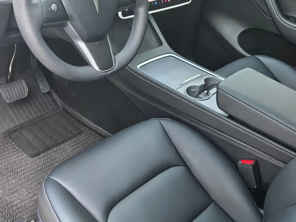 Model Y 2022款 改款 后轮驱动版 купить на сайте DeffCars