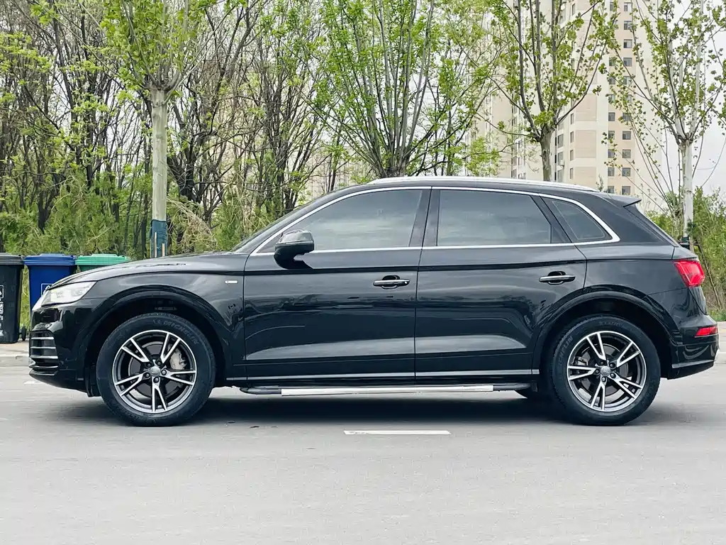 Audi Q5L 2018 40 TFSI enjoys fashionable style, National VI купить на сайте DeffCars