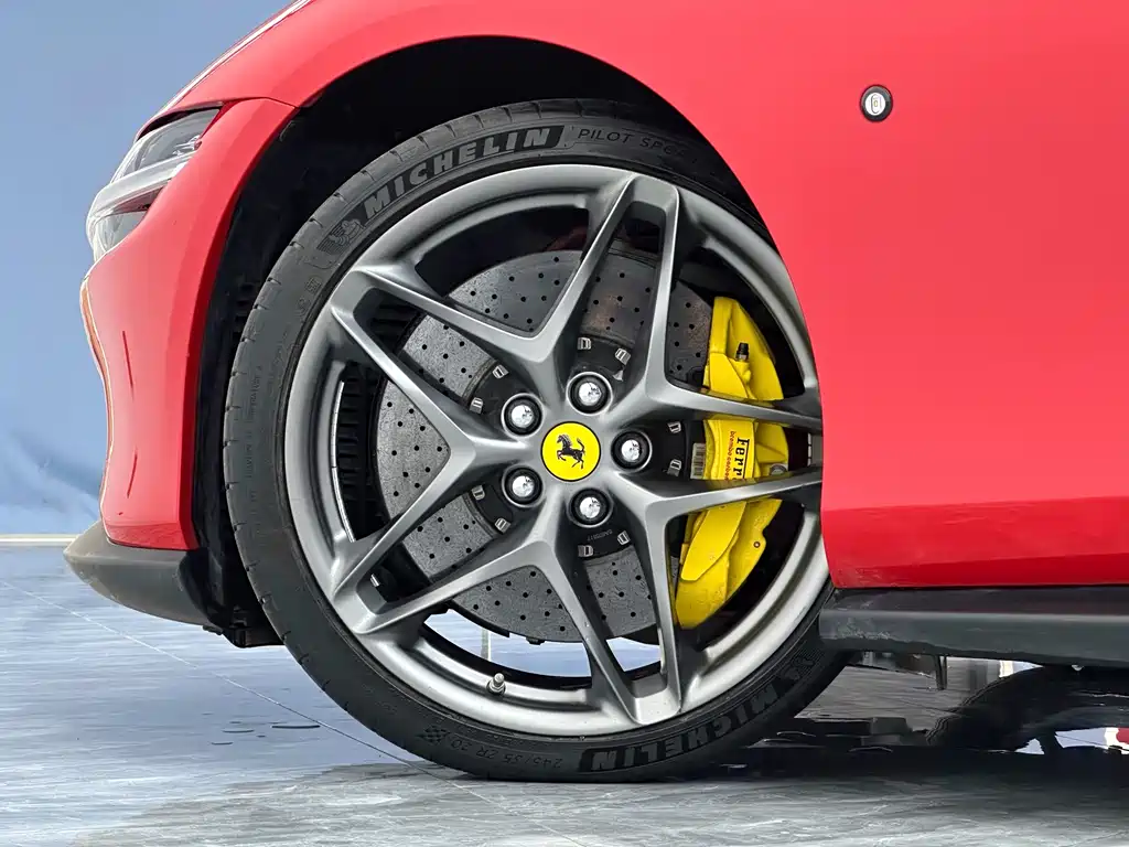 Roma 2020 3.9T V8 купить на сайте DeffCars