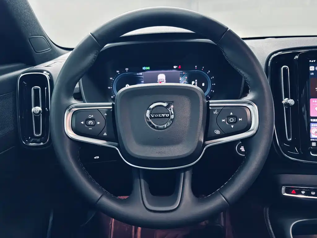 Volvo XC40 2023 B3 Zhiyuan Luxury Edition купить на сайте DeffCars