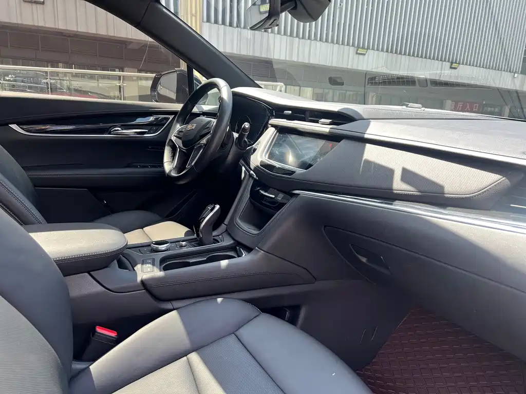 Cadillac XT5 2020 28T luxury model купить на сайте DeffCars