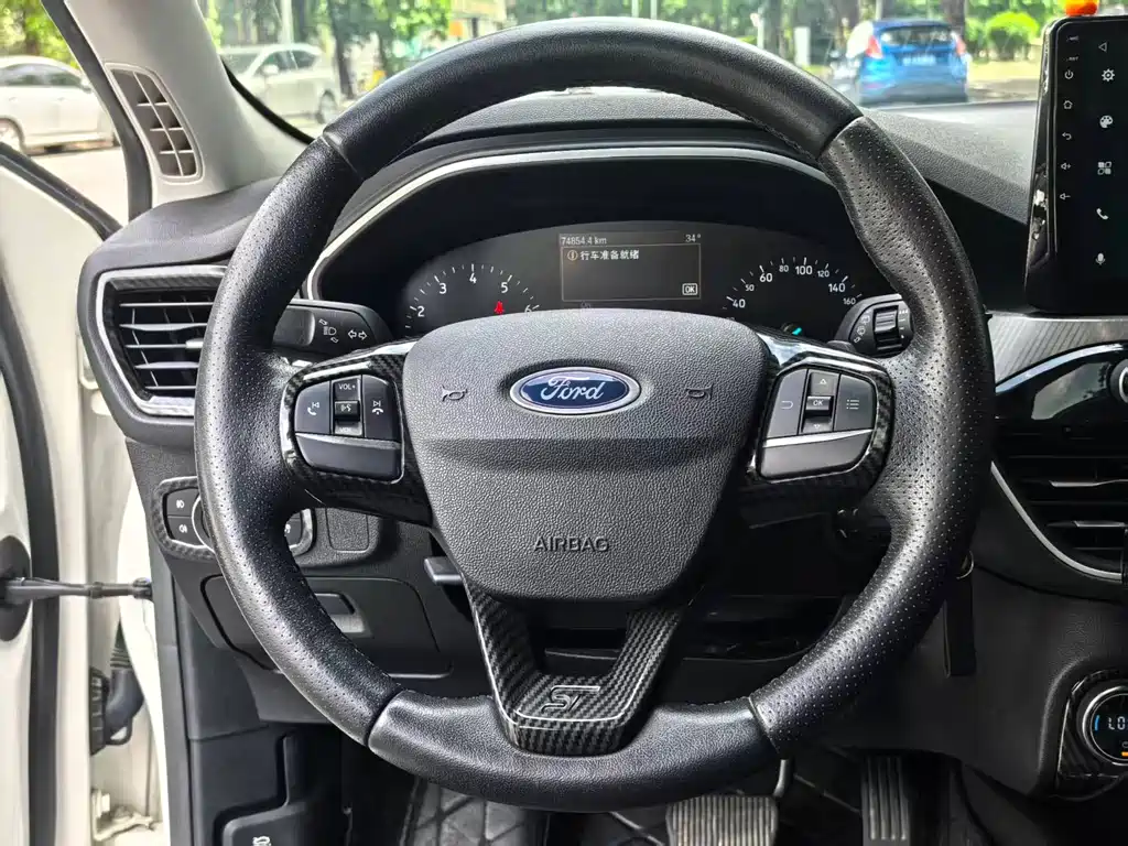 Focus 2019 Hatchback EcoBoost 180 Automatic NeochaEDGE купить на сайте DeffCars