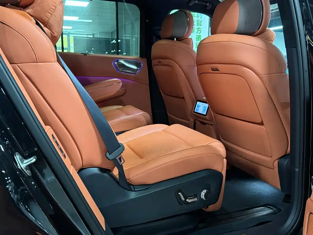 Lynk & Co 900 2025 1.5T Ultra купить на сайте DeffCars