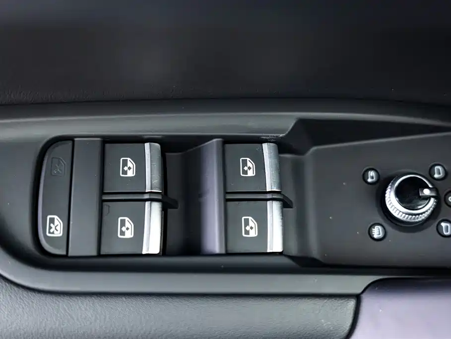 Audi Q5L 2021 45 TFSI luxury and dynamic model купить на сайте DeffCars