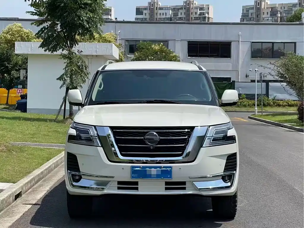 Patrol 2018 4.0L LinkedIn model купить на сайте DeffCars