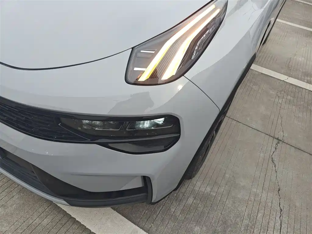 Lynk & Co 01 2023 1.5TD EM-F PM купить на сайте DeffCars
