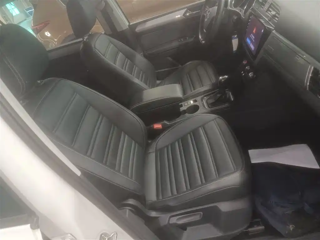 Touran 2018 Touran L 280TSI DSG Fashion Edition 7 seats National V купить на сайте DeffCars