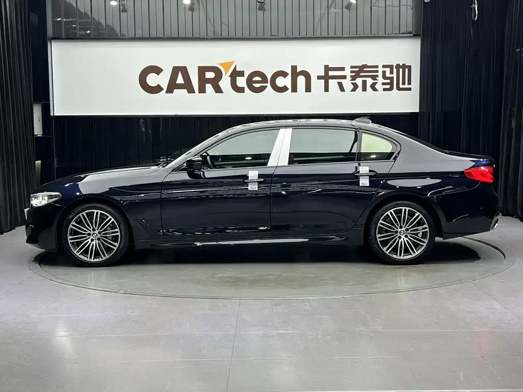 BMW 5 Series 2018 facelift 530Li leading M sports package купить на сайте DeffCars