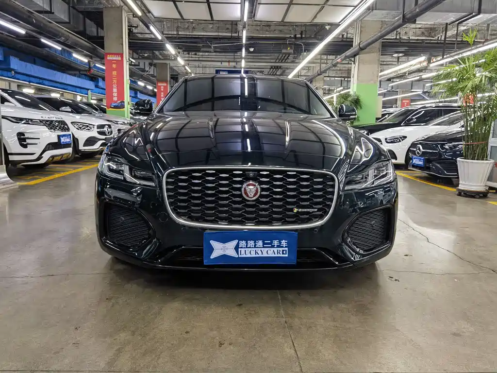 Jaguar XFL 2023 XFL 2.0T P250 two-wheel drive elite sports version купить на сайте DeffCars