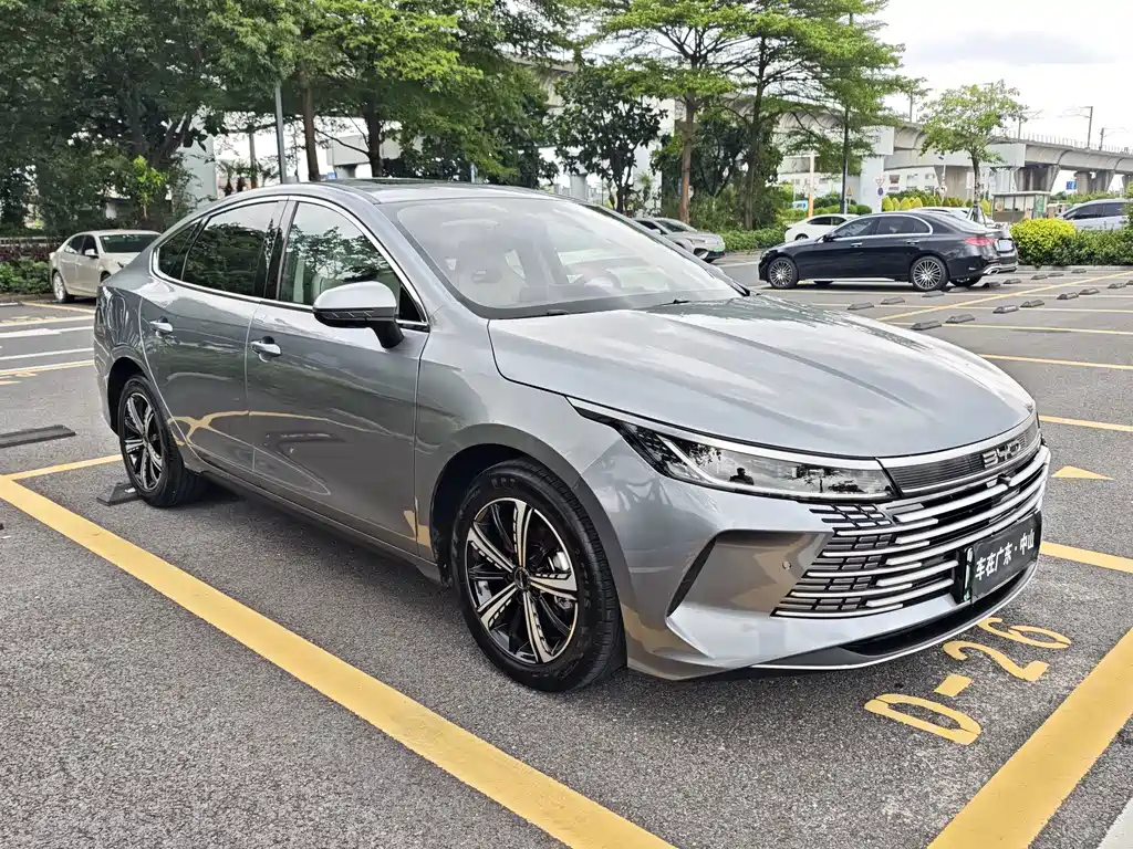 Destroyer 05 2023 Champion Edition DM-i 120KM Honor Type купить на сайте DeffCars