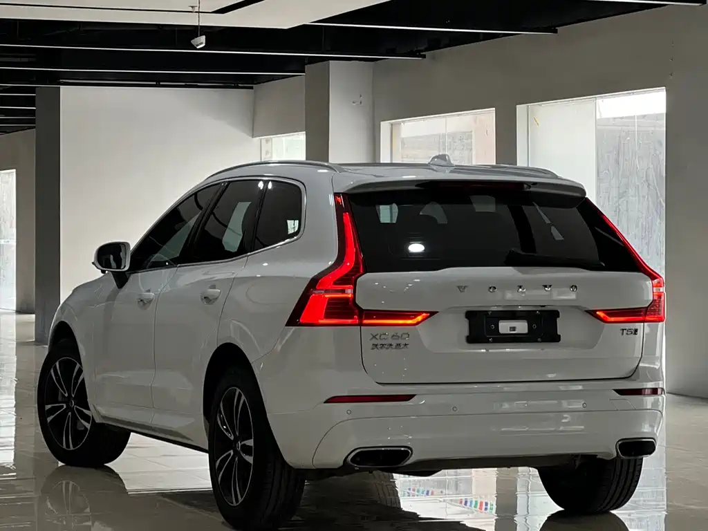 Volvo XC60 2019 T5 4WD Zhiyuan Edition National VI купить на сайте DeffCars