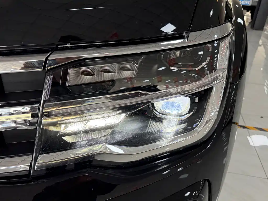 Touron 2021 380TSI four-wheel drive luxury version купить на сайте DeffCars