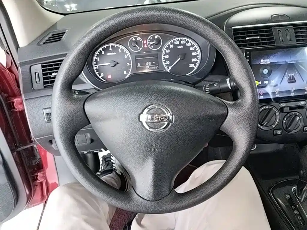 Tiida 2014 1.6L CVT comfort model купить на сайте DeffCars