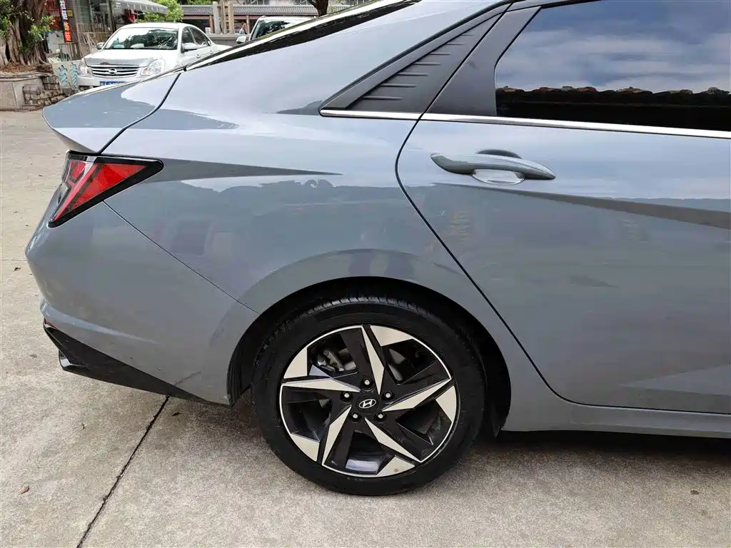 Elantra 2021 1.5L CVT LUX Premium Edition купить на сайте DeffCars