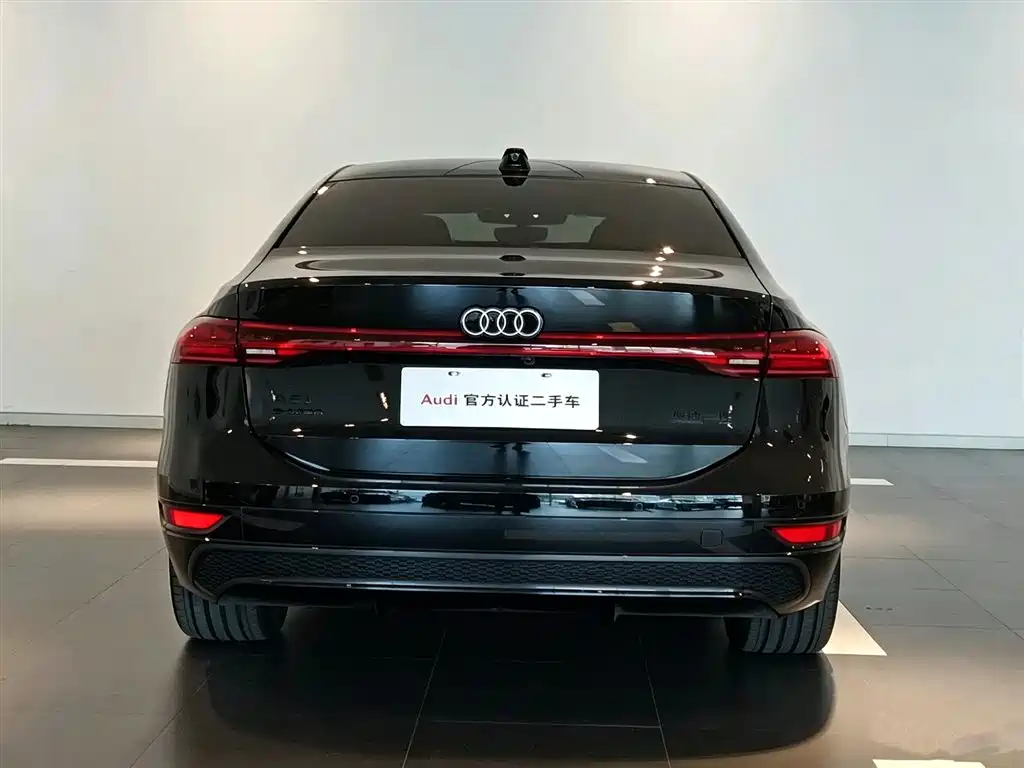 Audi A6L e-tron 2026 debuts Qiankun smart driving version купить на сайте DeffCars