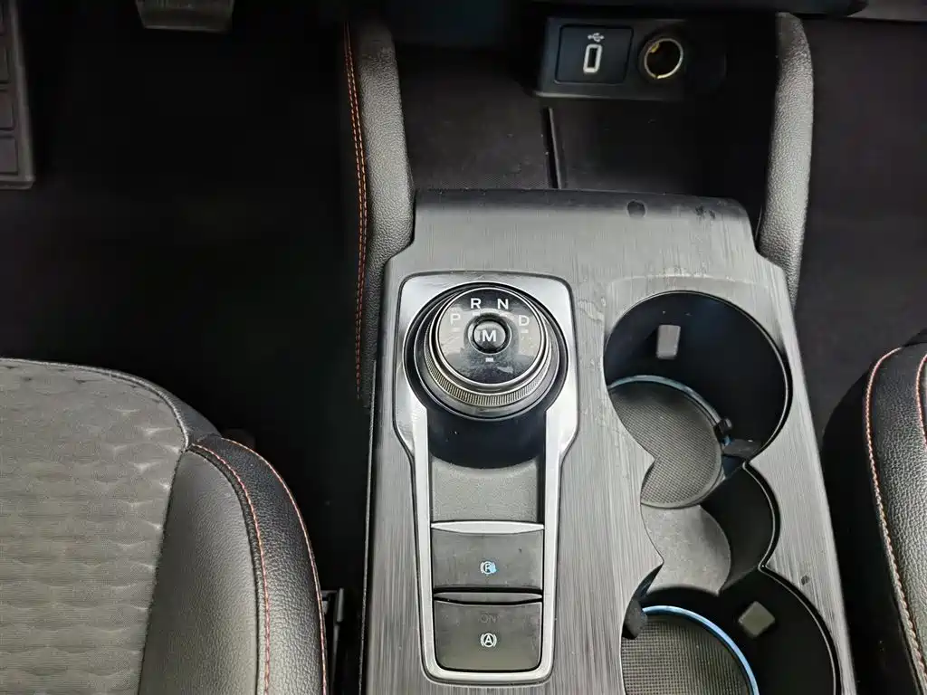 Focus 2020 Sedan EcoBoost 180 Automatic ST Line купить на сайте DeffCars