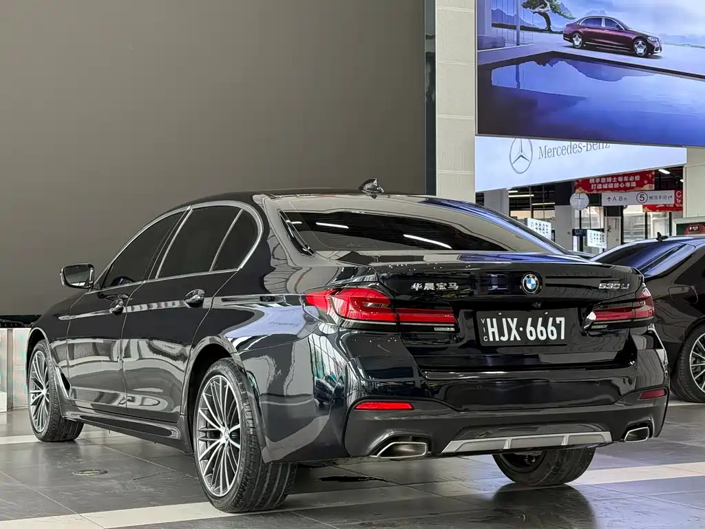 BMW 5 Series 2021 530Li Leading M Sports Package купить на сайте DeffCars