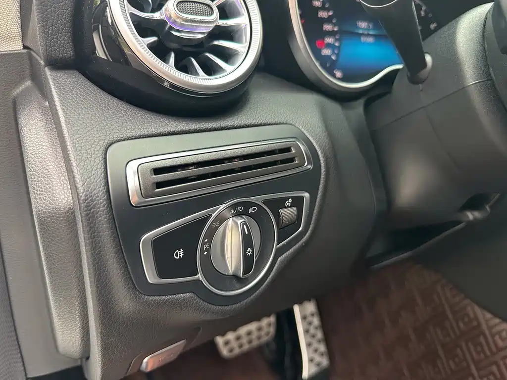 Mercedes-Benz C-Class 2019 facelift C 260 L sports version купить на сайте DeffCars