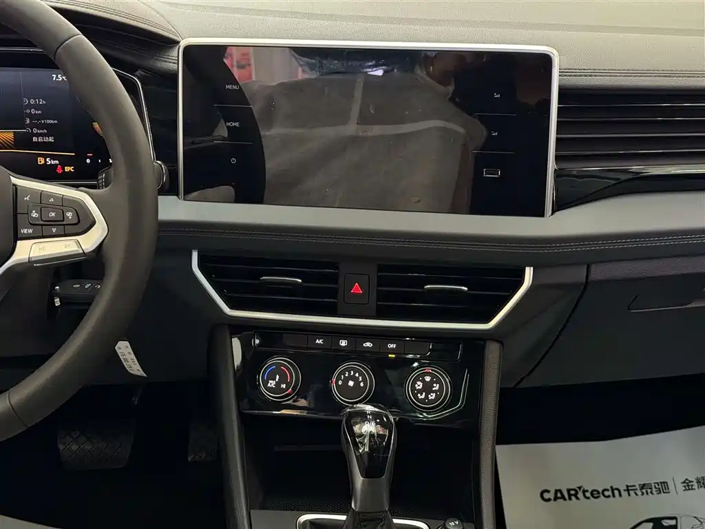 Sagitar 2025 facelift 300TSI DSG flyover version купить на сайте DeffCars