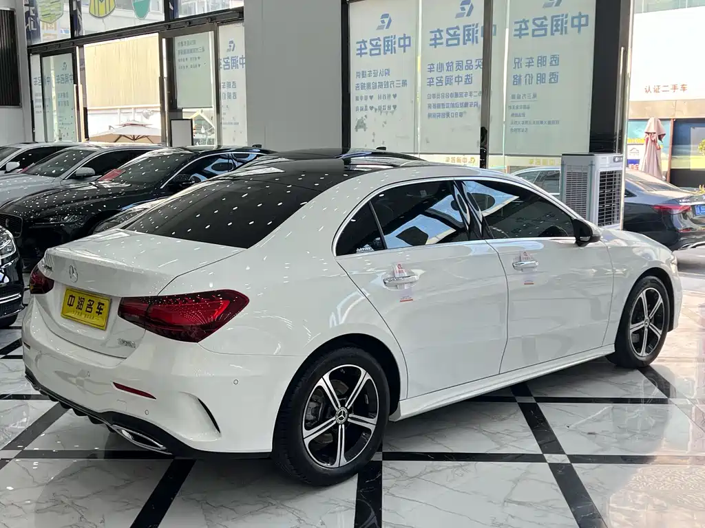 Mercedes A-Class 2023 A 200 L Fashion купить на сайте DeffCars