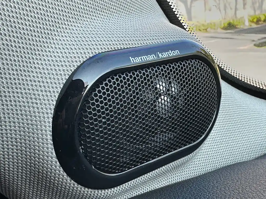 MINI 2023 2.0T COOPER S Artist купить на сайте DeffCars