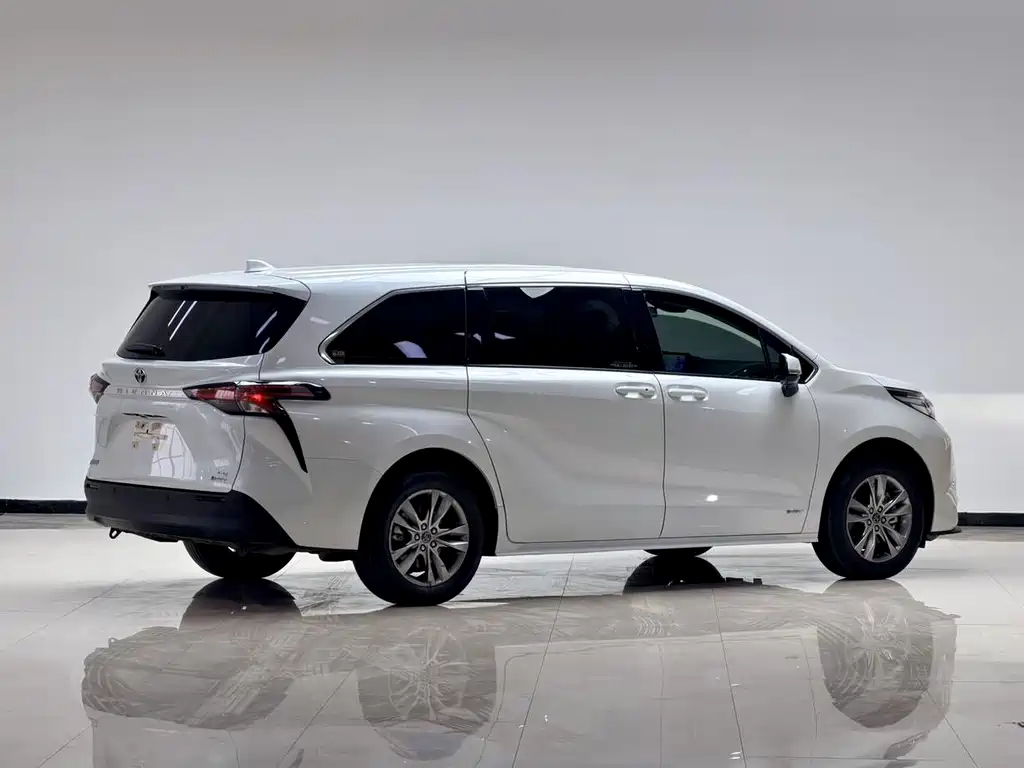 SIENNA 2024 2.5L Hybrid Comfort Edition купить на сайте DeffCars