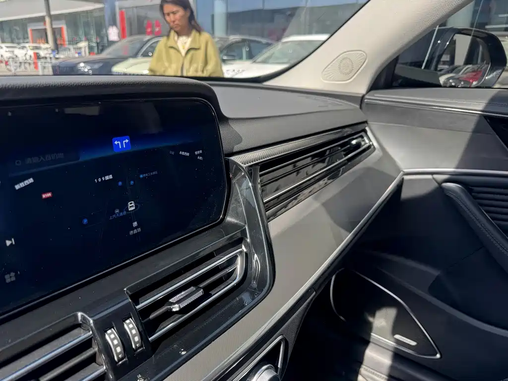 Hongqi HS5 2023 2.0T Qixiang Pro 500,000 Commemorative Edition купить на сайте DeffCars