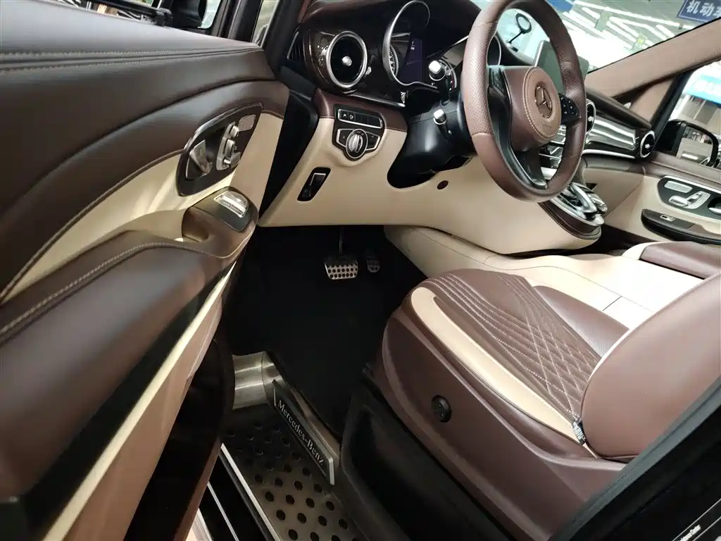 Mercedes-Benz V-Class 2017 V 260 Premium Edition купить на сайте DeffCars