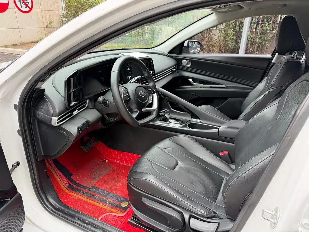 Elantra 2022 1.5L CVT LUX Premium Edition купить на сайте DeffCars