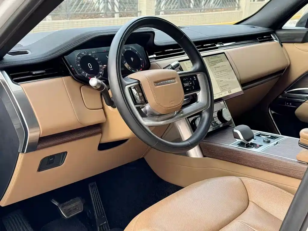 Range Rover 2024 3.0 L6 400PS Extended Edition купить на сайте DeffCars