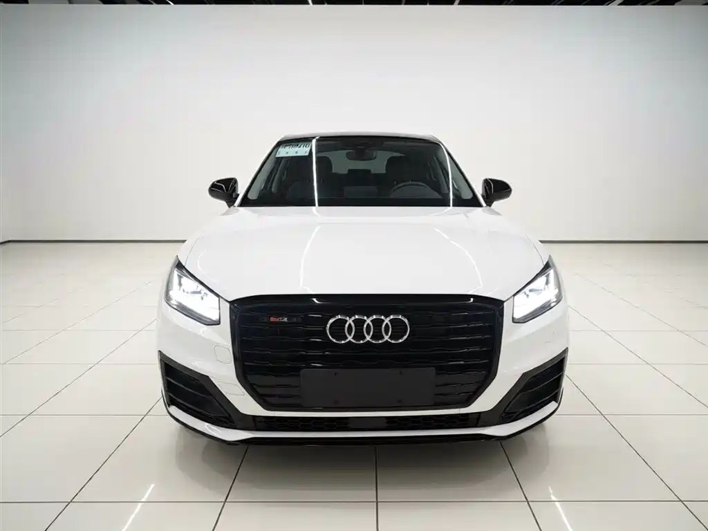Audi Q2L 2018 35 TFSI launches exclusive version, National VI купить на сайте DeffCars