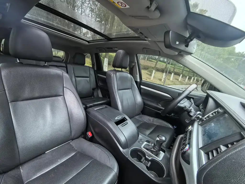 Highlander 2018 2.0T four-wheel drive luxury version, 7 seats, National VI купить на сайте DeffCars