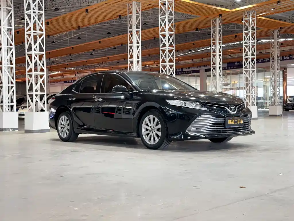 Camry 2018 2.0G Deluxe Edition купить на сайте DeffCars