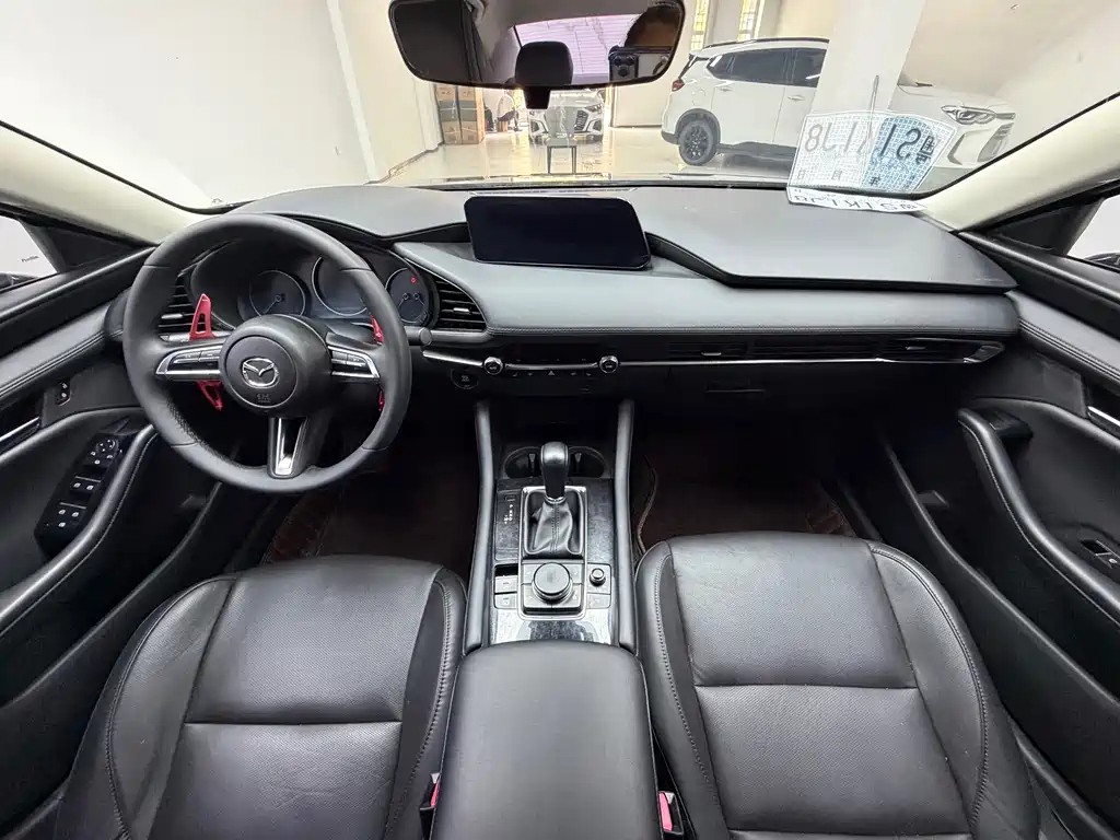 Mazda3 Angkesela 2022 2.0L Automatic Premium Edition купить на сайте DeffCars