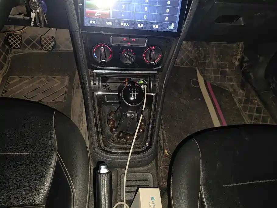 Bora 2018 1.5L manual comfort model купить на сайте DeffCars