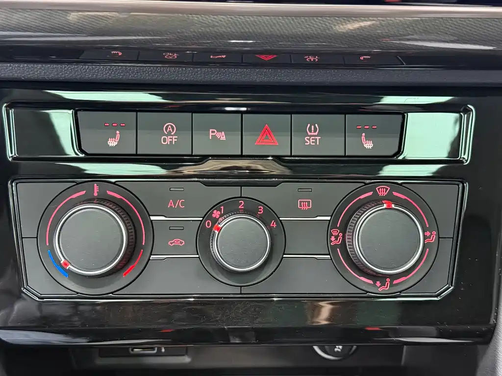 Jetta VS7 2022 280TSI automatic high-gloss enjoyment version купить на сайте DeffCars
