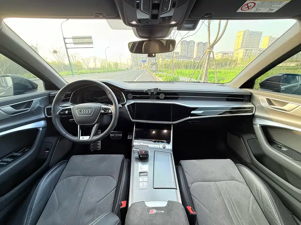 Audi A6L 2023 45 TFSI Premium Dynamic Model купить на сайте DeffCars