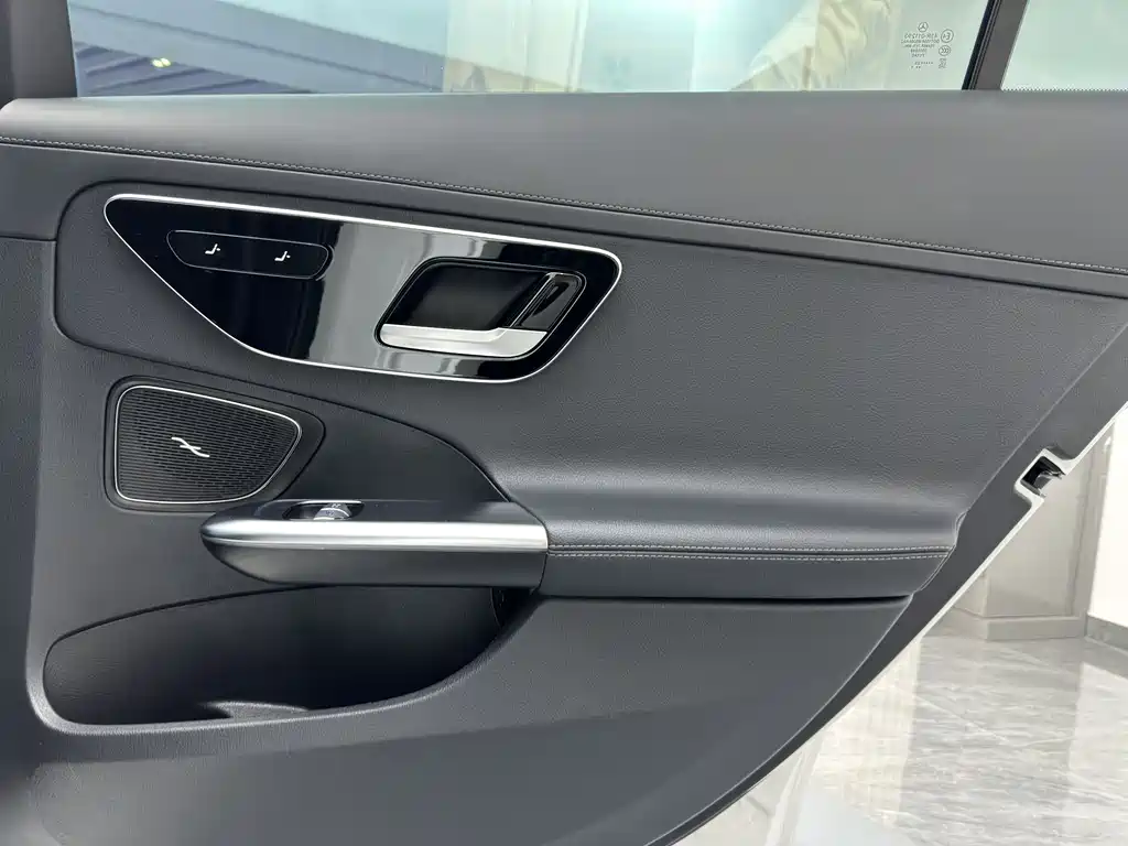 Mercedes-Benz C-Class 2024 facelift three C 260 L sports version купить на сайте DeffCars