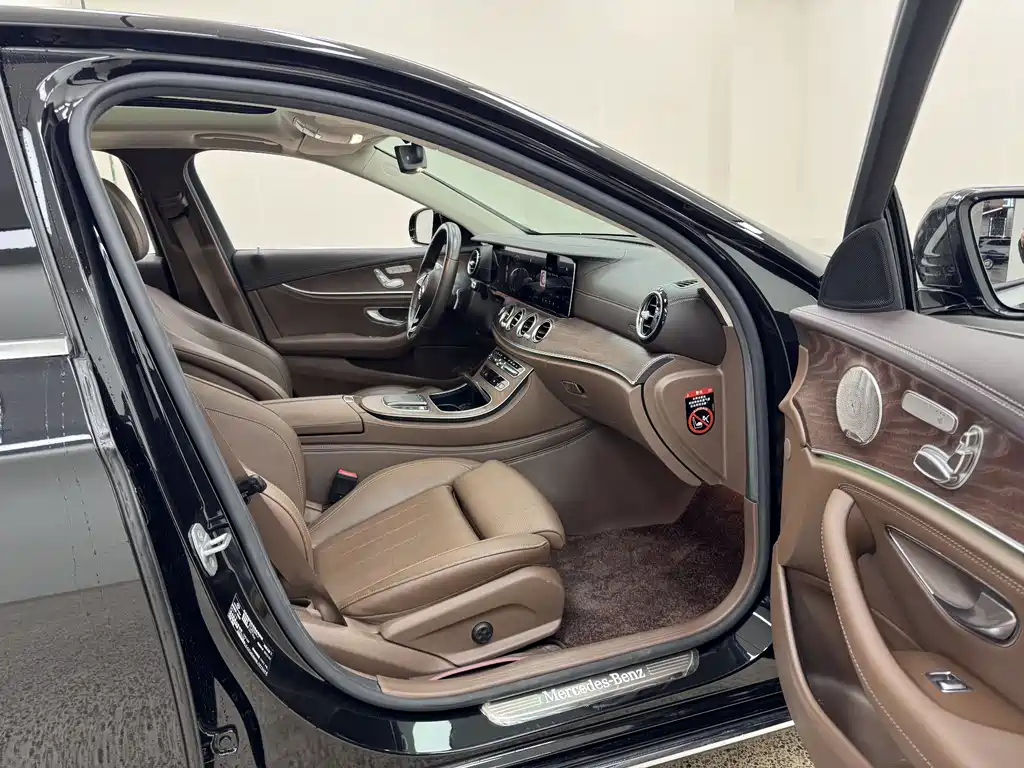 Mercedes-Benz E-Class 2022 E 300 L Luxury Model купить на сайте DeffCars