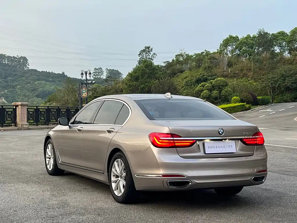 BMW 7 Series 2016 730Li Luxury купить на сайте DeffCars