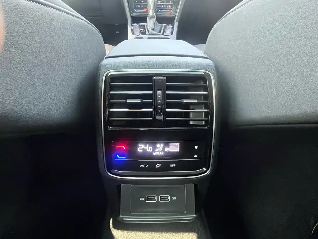 FAW-Volkswagen CC 2021 380TSI eye-catching version купить на сайте DeffCars
