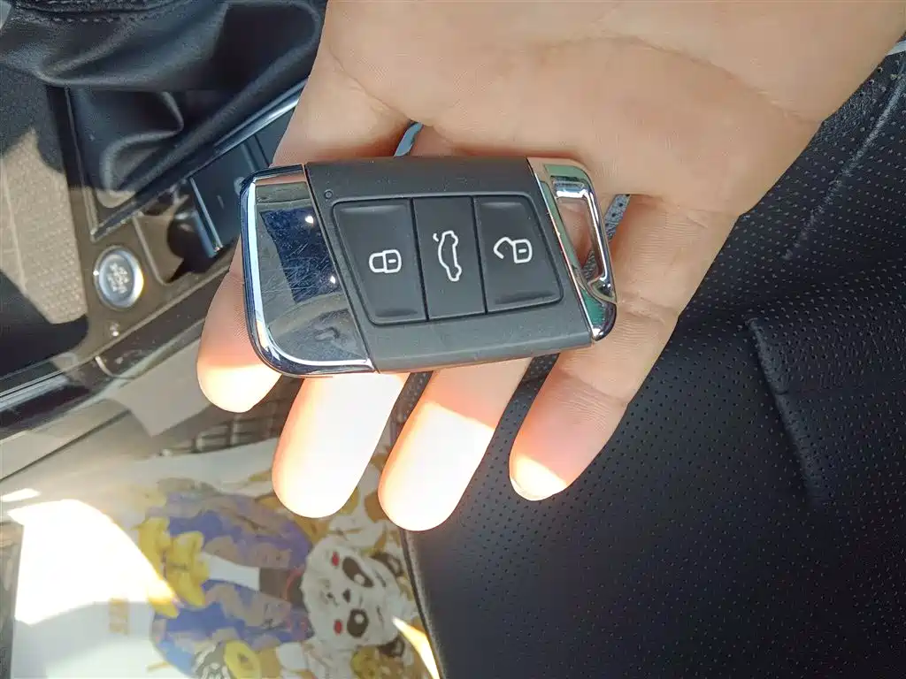 Passat 2022 330TSI Deluxe Edition купить на сайте DeffCars