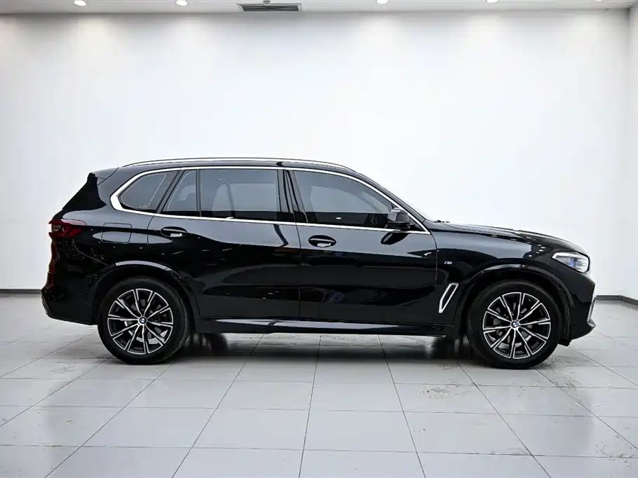 BMW X5 2022 facelift xDrive 30Li exclusive M sports package купить на сайте DeffCars