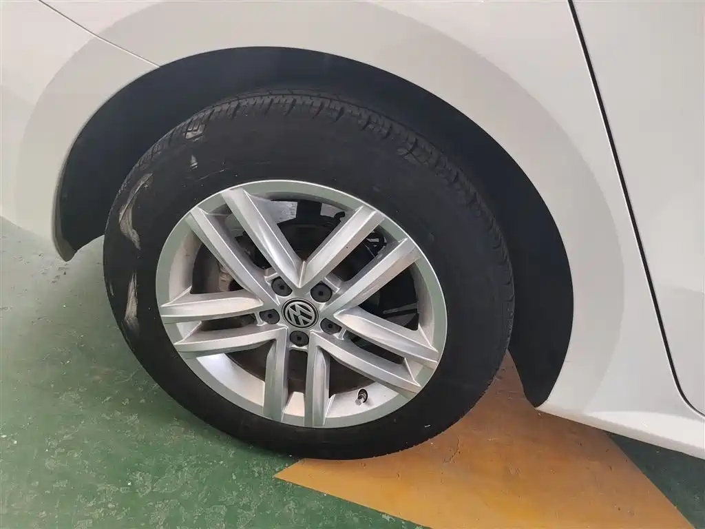 Langxing 2017 180TSI DSG Comfort Edition купить на сайте DeffCars