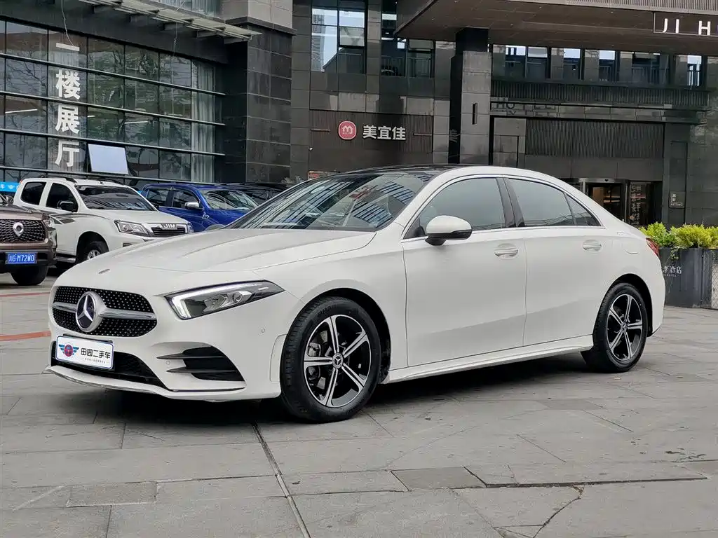 Mercedes-Benz A-Class 2022 Facelift Three A 200 L Sports Sedan Fashionable купить на сайте DeffCars